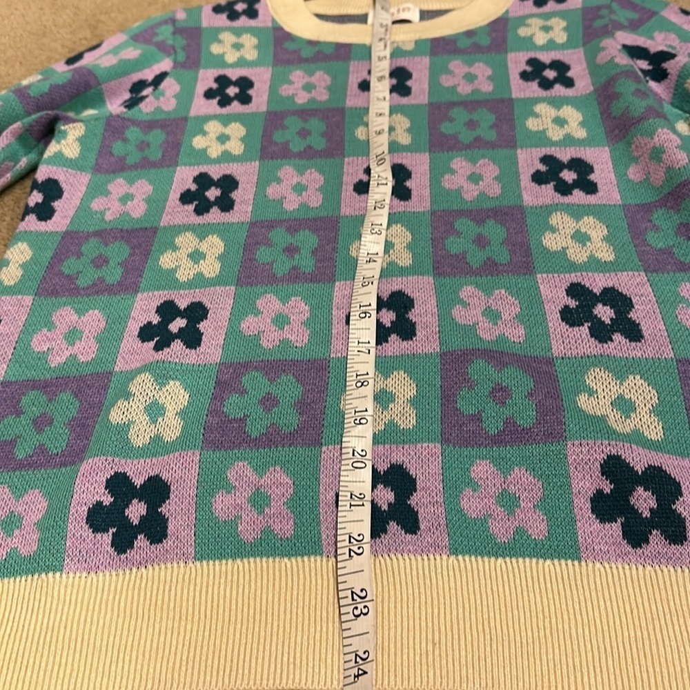 Fate purple and green flower checker sweater in excellent condition!​​​​ - Picture 4 of 5